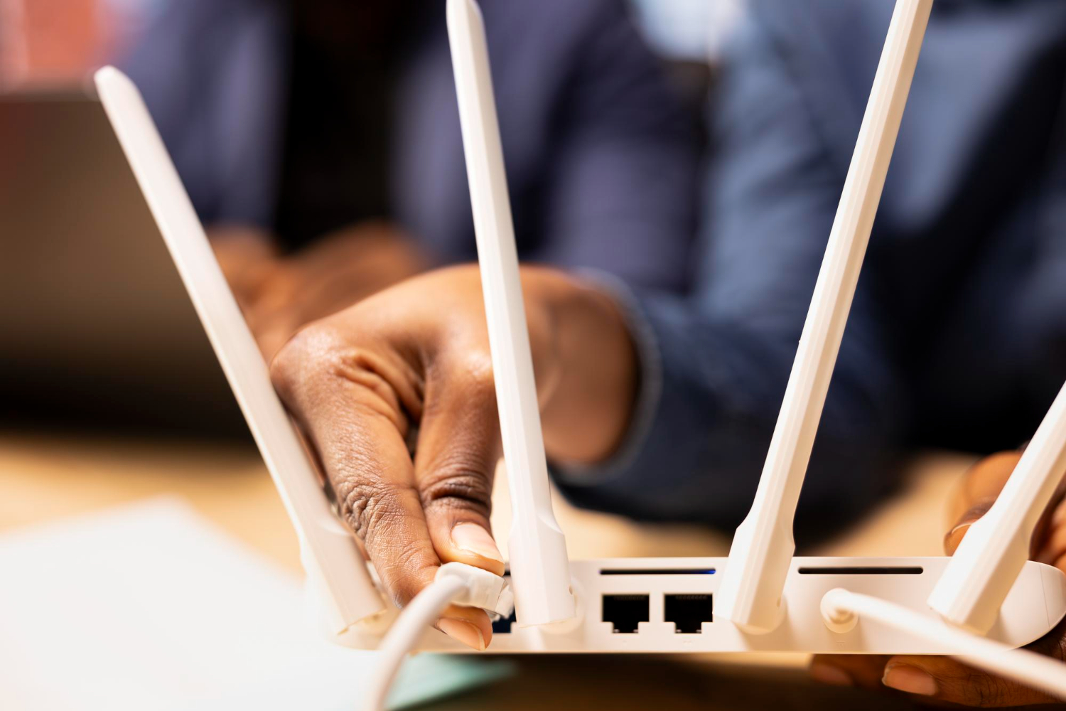 Premium Quality Service - E-Clicks Wireless